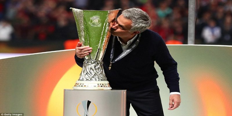 Man Utd cần táo bạo và đột biến như Mourinho 2017
